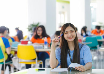 Sinh viên – Tỉnh Dậy Thôi, Đừng Ngủ Quên Nữa!